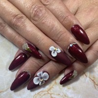 Rallongement couleur bordeaux avec déco 3d