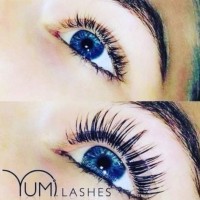Soin Yumi Lashes femme yeux bleus
