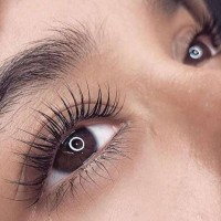 Yeux marrons soin Yumi Lashes