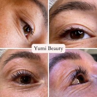 Etapes soin Yumi Lashes sur les yeux d'une femme